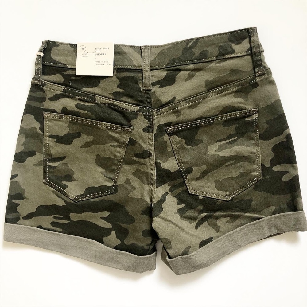 Camo denim shorts size 0 NWT - Picture 2 of 4